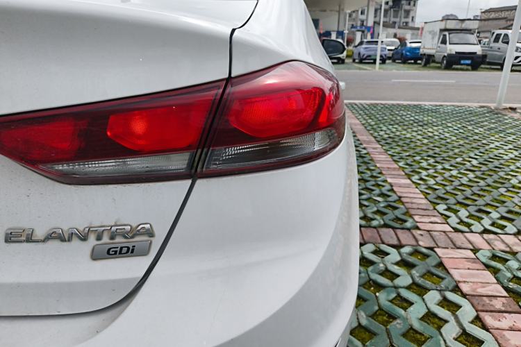 Used Hyundai Elantra (6th Generation / Lingdong) 2016 1.6L Automatic ZhiXuan – Elite Version Right Rear Taillight
