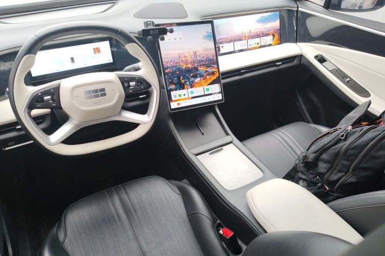 Used Geely Galaxy L7 2024 1.5T 115 km PLUS Dragon Edition