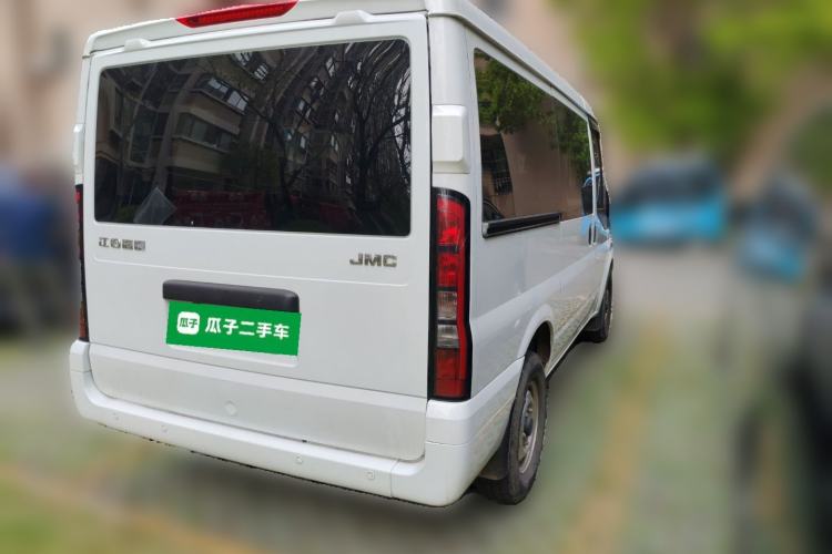 Used JMC Fushun 2022 2.0T Manual Multi-Function Passenger Vehicle Short Wheelbase Low Roof 6-Seater