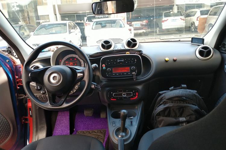 Used smart forfour 2016 1.0L 52 kW Dynamic Edition
