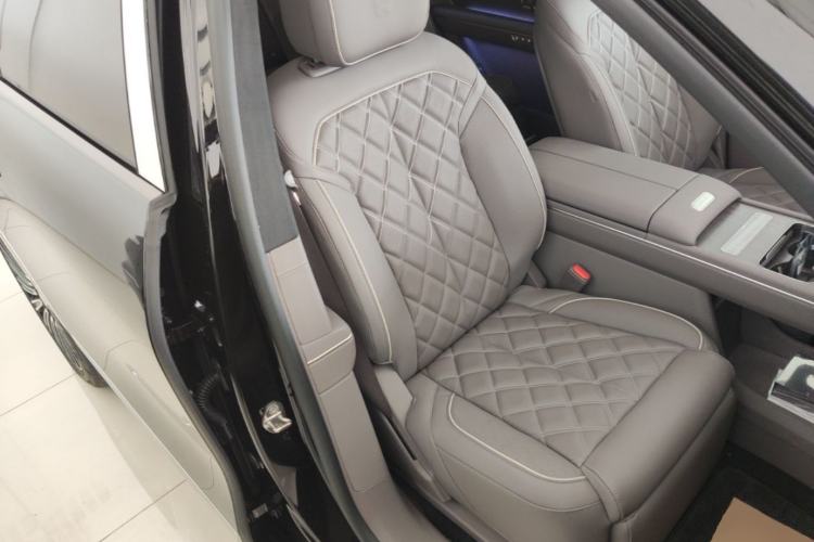 Used Nio ES8 2026 Model 6-seat Executive Luxury Edition Right Front Seat