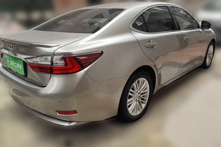 Used Lexus ES 2015 200 Elite Edition Rear Right 45 Deg