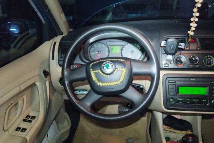 Used Skoda Fabia 2012 1.4L Automatic Crystal Edition
