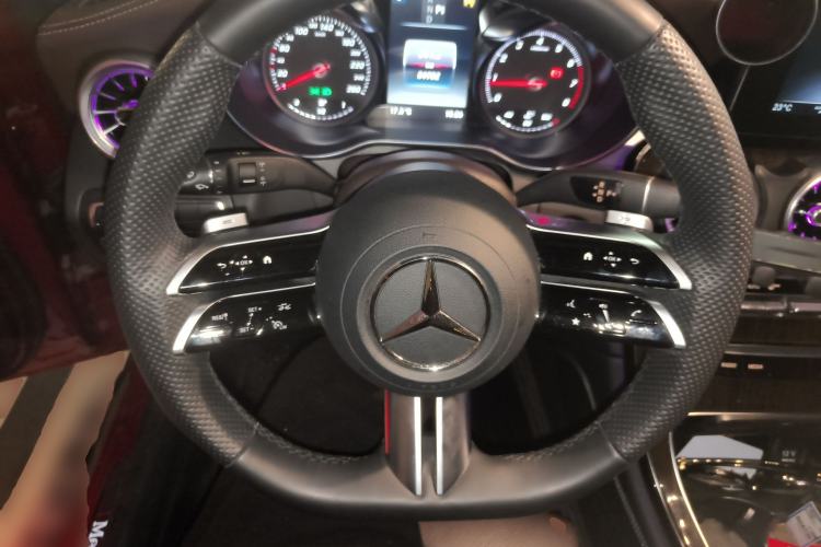 Used Mercedes-Benz GLC 2019 GLC 260 4MATIC Luxury Model
