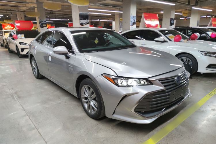Used Toyota Avalon 2019 Dual-Engine 2.5L Luxury Edition China VI Standard