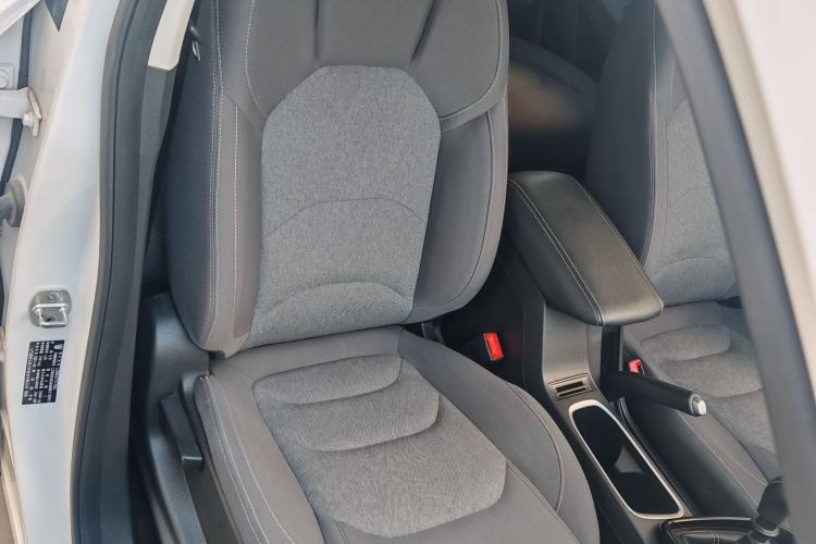 Used Baojun 530 2021 Global Car Anniversary Edition 1.5T Manual Comfort Version 7 Seats
