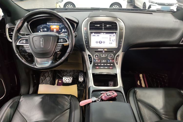 Used Lincoln Nautilus 2019 2.0T Two-Wheel Drive Luxury Edition China VI Standard Center Console