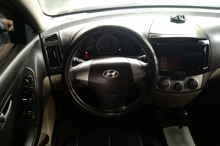 Used Hyundai Celesta 2011 1.6L Automatic Comfort Edition Steering Wheel