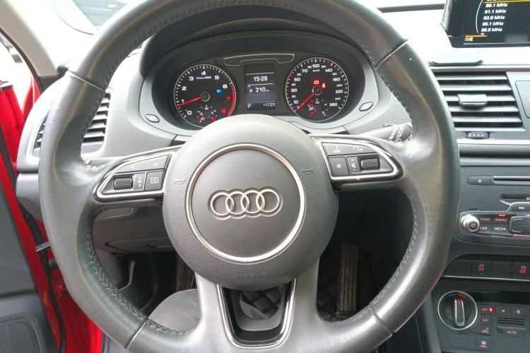 Used Audi Q3 2017 35 TFSI Fashion Model
