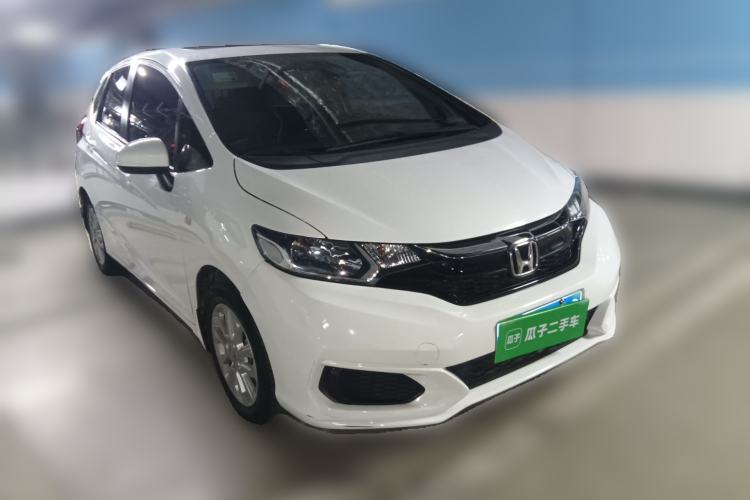 Used Honda Fit 2018 1.5L CVT Comfort Sunroof Version Front Right 45 Deg