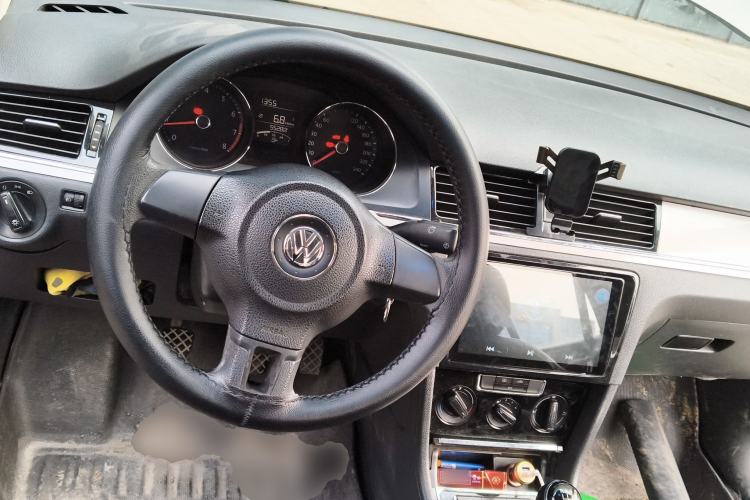 Used Volkswagen Bora 2013 1.6L Manual Fashion Edition
