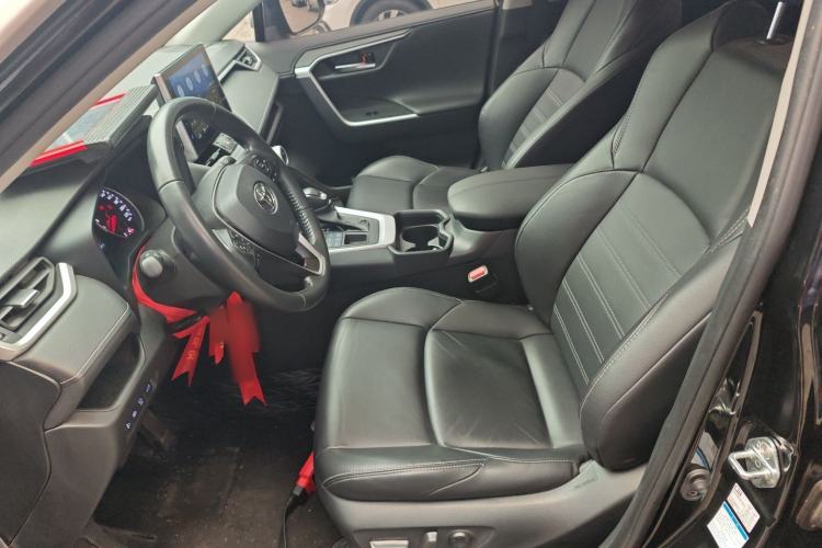 Used Toyota Wildlander 2022 2.0L CVT 4x4 Luxury PLUS Edition Left Front Seat