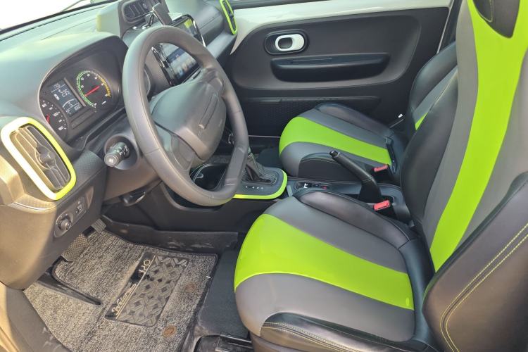 Used Roewe Clever 2021 302 km New Four-Seater Super-Efficient Version Left Front Seat