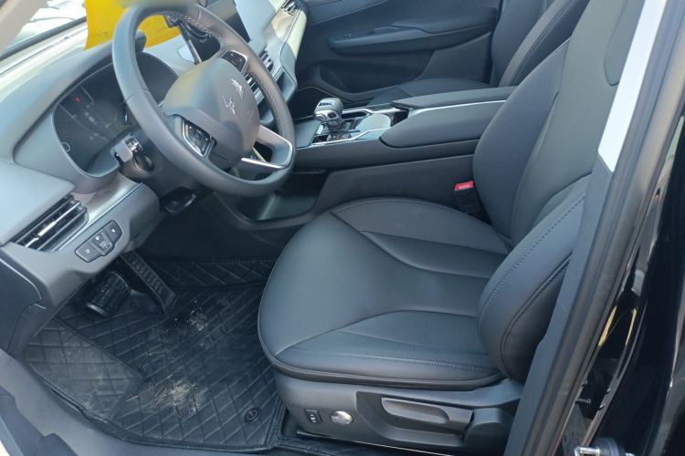 Used Hongqi E-QM5 2023 Revised Version Basic Travel Edition Left Front Seat