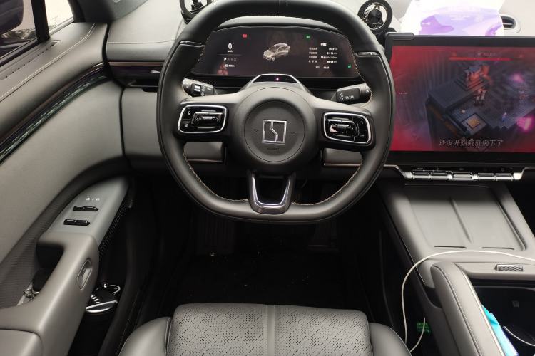 Used Zeekr 7X 2025 100 kWh Long-Range Rear-Wheel Drive with Intelligent Driving Features
