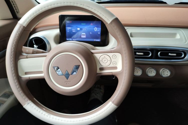 Used Wuling Hongguang MINIEV 2025 Four-Door Version Advanced Edition
