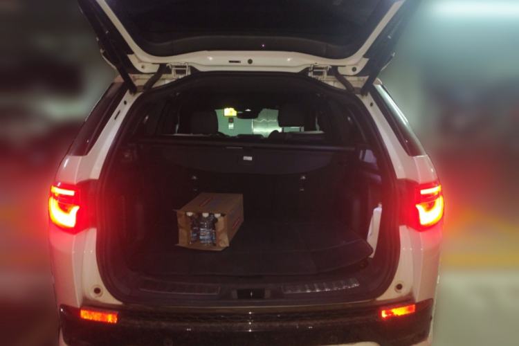 Used Land Rover Discovery Sport 2022 249 PS R-Dynamic S Performance Edition 5 Seats Trunk