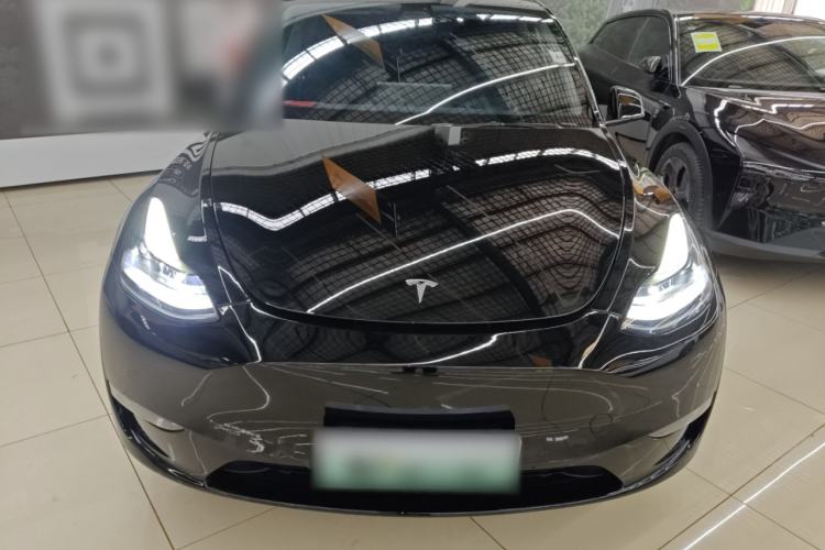 Used Tesla Model Y 2022 Long-Range All-Wheel-Drive Version