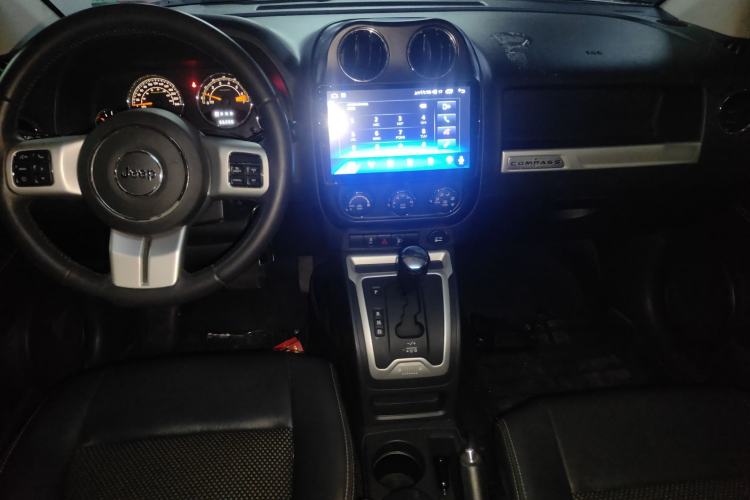 Used Jeep Compass 2013 2.4L four-wheel-drive sport version