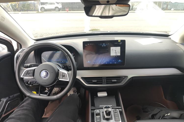 Used BYD Tang New Energy 2018 DM 2.0T All-Wheel Drive Smart Connectivity Luxury Model 7 Seats China V Emission Standard Center Console