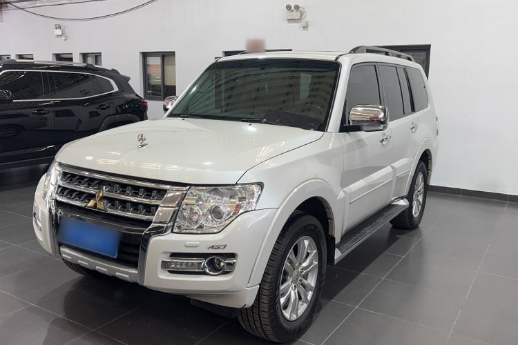 Used Mitsubishi Pajero 
