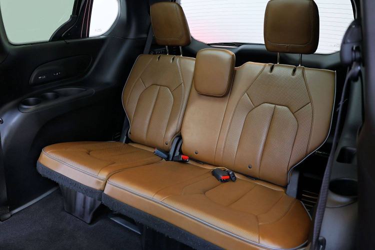 Used Chrysler Grand Voyager 2017 3.6L Premium Edition
