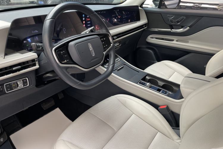 Used Lincoln Corsair 2023 2.0T Two-Wheel Drive Luxury Edition Interior 1