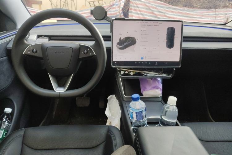 Used Tesla Model Y 2025 Long-Range All-Wheel Drive First Edition