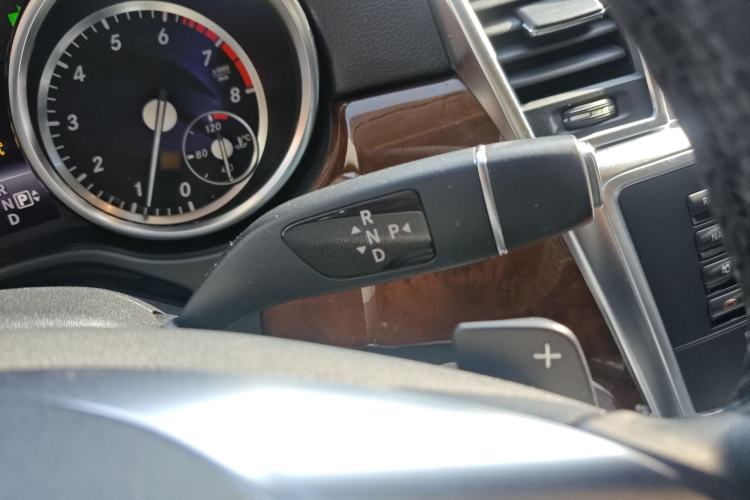 Used Mercedes-Benz M-Class 2014 ML 400 4MATIC Dynamic Model
