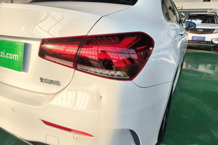 Used Mercedes-Benz A-Class 2022 Revised Version A 200 L Sport Sedan Fashionable Style
