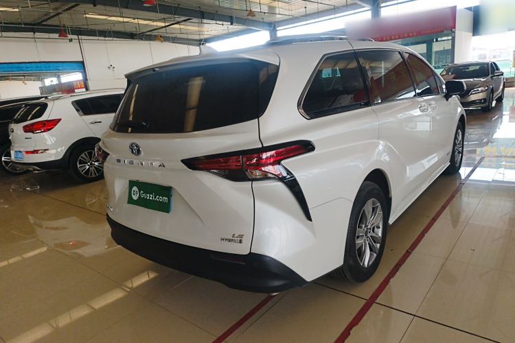 Used Toyota SIENNA 2023 2.5L Hybrid Comfort Edition Rear Right 45 Deg