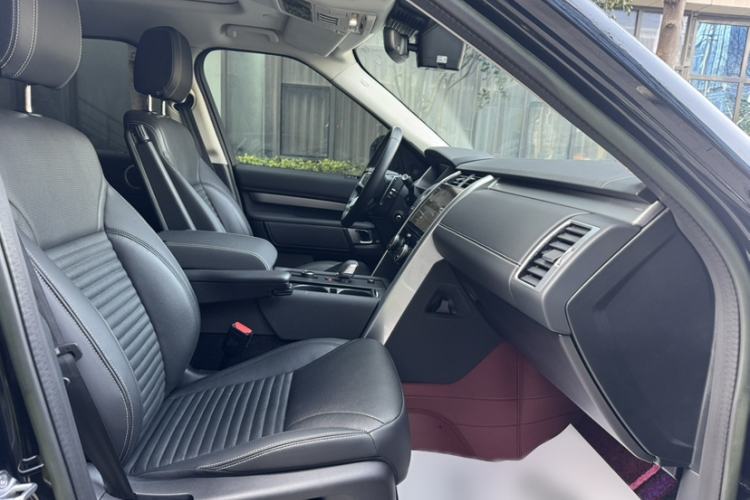 Used Land Rover Discovery 2023 Revised Version 360 PS R-Dynamic S