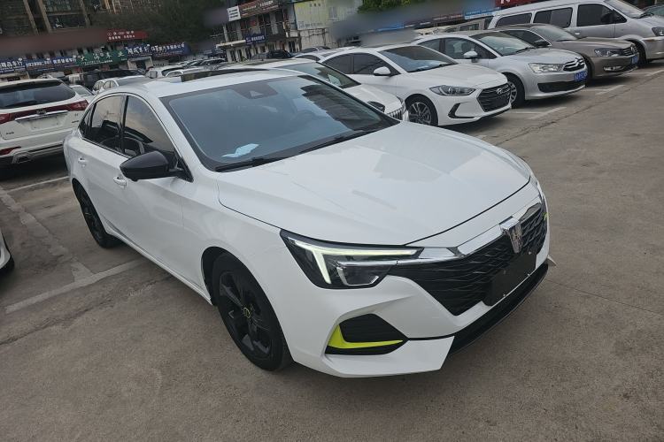 Used Roewe i6 MAX 2020 300TGI Automatic "Swell Cool Smart Drive" Edition Front Right 45 Deg