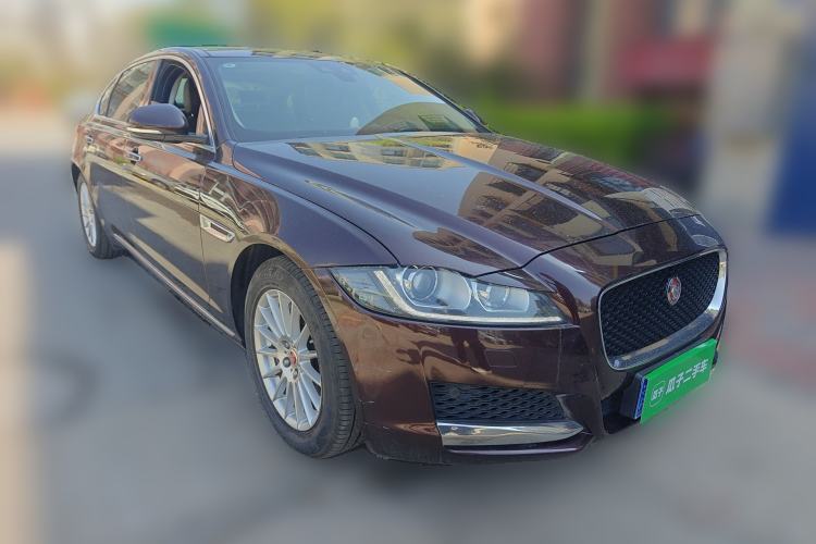 Used Jaguar XFL 2017 XFL 2.0T 200PS Elite Edition Front Right 45 Deg