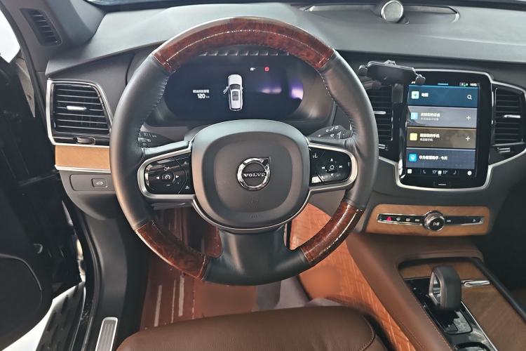 Used Volvo XC90 2023 B6 Zhiyi Luxury Edition 7-Seater
