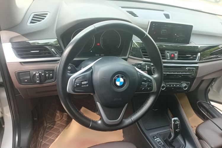 Used BMW X1 2020 sDrive20Li Fashion Model Steering Wheel