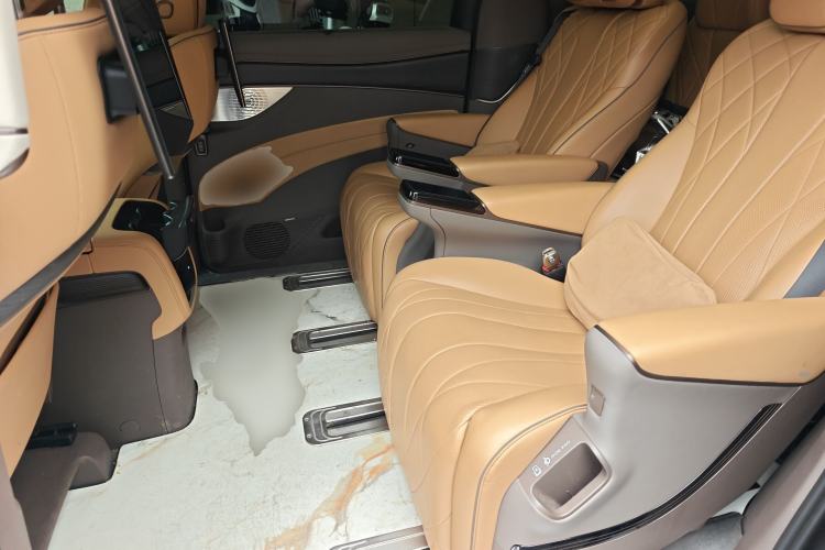 Used Denza D9 2022 DM-i 970 Four-Wheel Drive Flagship Model
