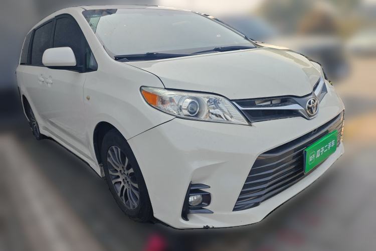 Used Toyota SIENNA 