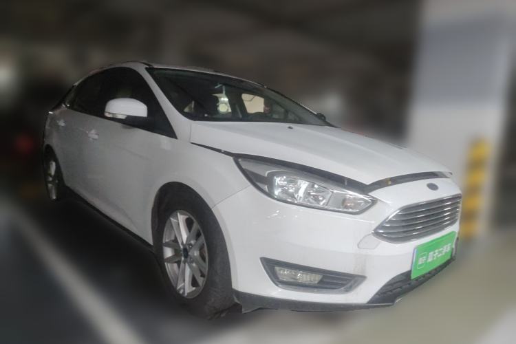 Used Ford Focus 2015 Sedan 1.6L Automatic Trend Model Front Right 45 Deg