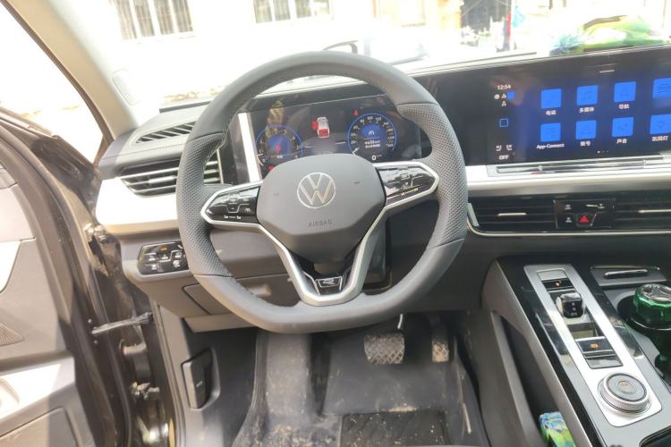 Used Volkswagen Tavendor 2025 Model 380TSI Four-Wheel Drive R-Line Cruise Zhongxiang Edition
