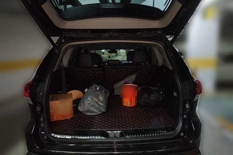 Used Toyota Highlander 2018 2.0T Four-Wheel Drive Luxury Edition 7 Seats China V Emission Standard