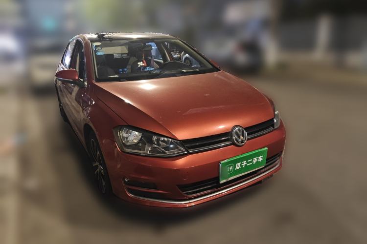 Used Volkswagen Golf 2014 1.6L Automatic Comfort Model Front Right 45 Deg