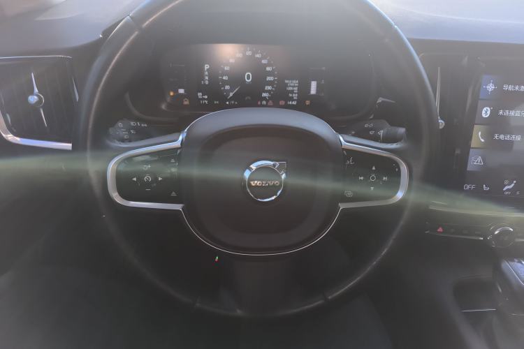 Used Volvo S90 2018 T4 Zhiyuan Edition
