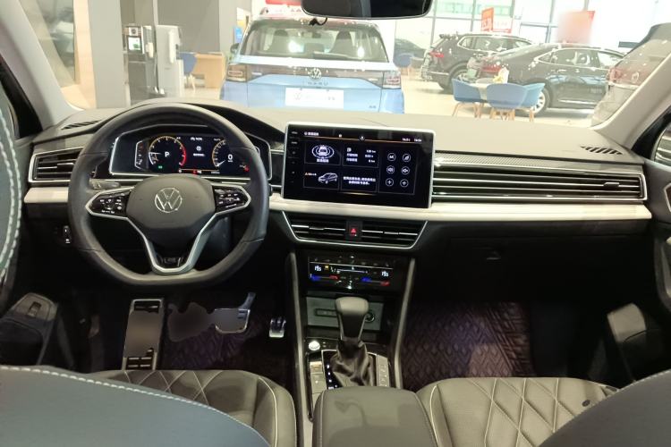 Used Volkswagen Tiguan L 2022 330TSI Automatic Two-Wheel Drive R-Line Enhanced Edition
