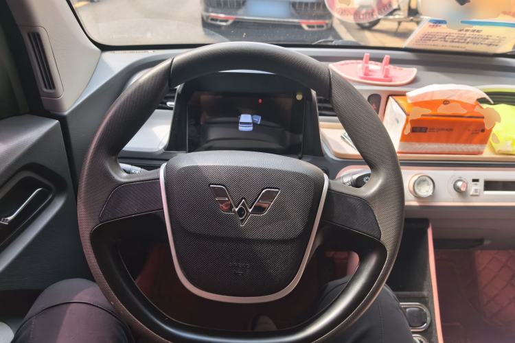 Used Wuling Hongguang MINIEV 2021 Macaron Premium Model – Lithium Iron Phosphate Steering Wheel