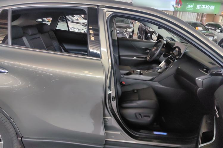 Used Toyota Harrier 2022 Dual-Engine 2.5L CVT Four-Wheel Drive Flagship Edition