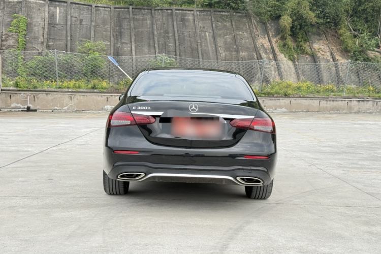 Used Mercedes-Benz E-Class 2022 Second Facelift E 300 L Sporty and Stylish Edition Exterior 7