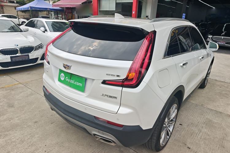 Used Cadillac XT4 2018 28T 4x4 Platinum Edition