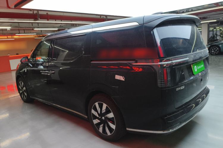 Used Volvo EM90 2025 Ultra Six-Seater