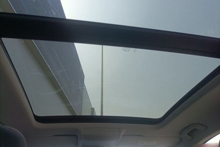 Used Volkswagen Tiguan L 2019 330TSI Automatic Two-Wheel Drive Smart Luxury Version China VI Standard Headliner